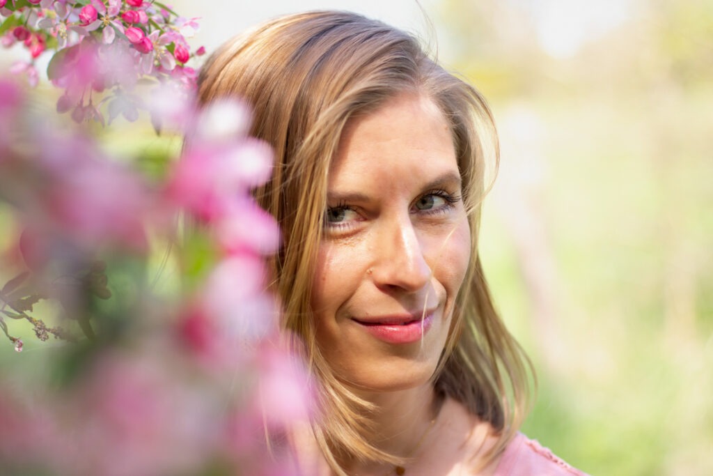 Business Portrait Fotoshooting mit Human Design Coachin Laura Röttering, Region Hannover
